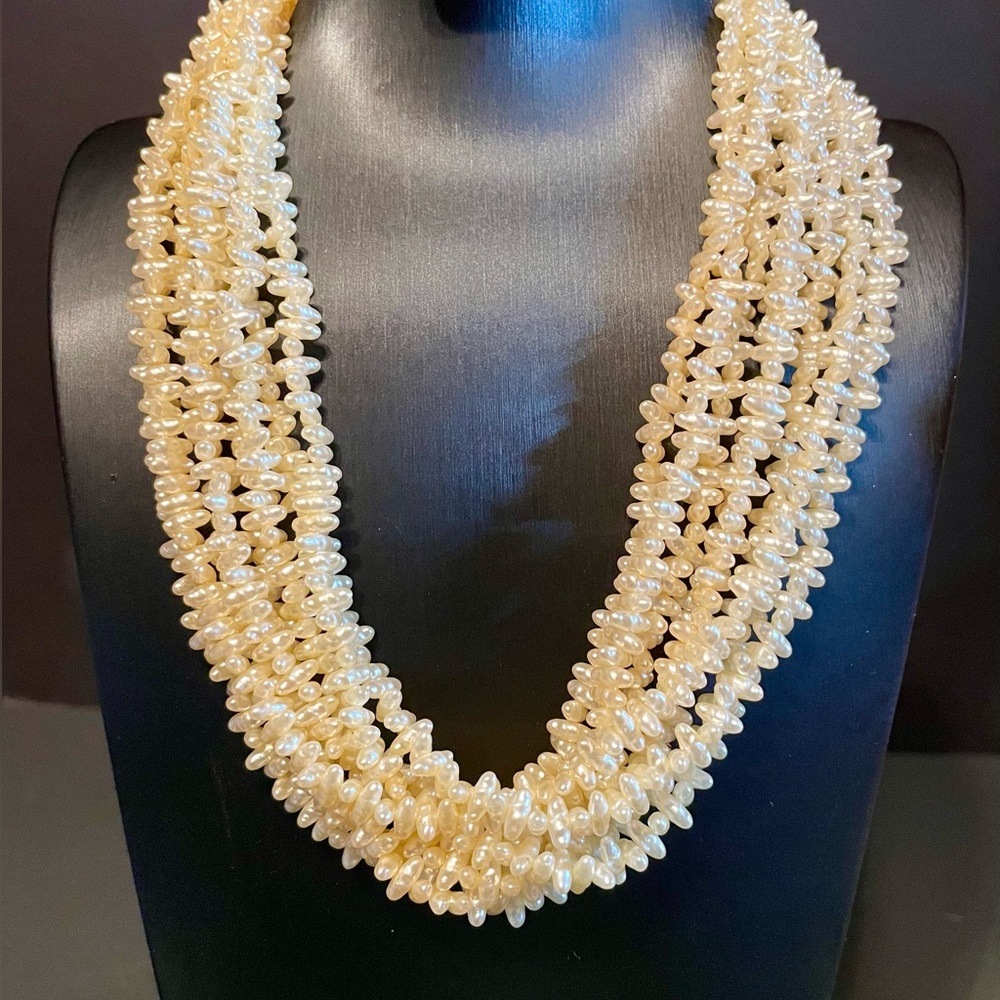 🐰Vintage Multi Strand Rice Pearl Necklace and Bracelet Set - Picture 3 of 10